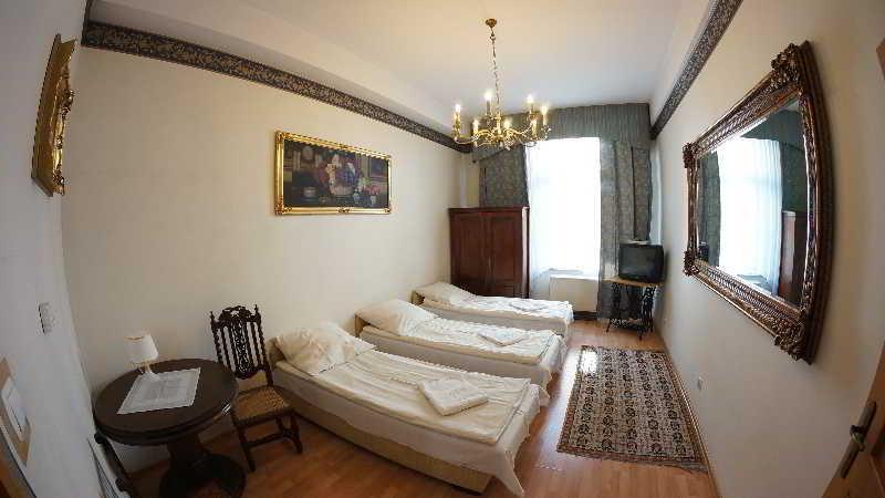 Florian Old Town Hotel 3*